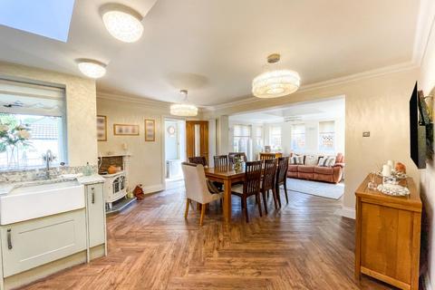 111 Cadle Crescent, Portmead, Swansea, SA5 5HU