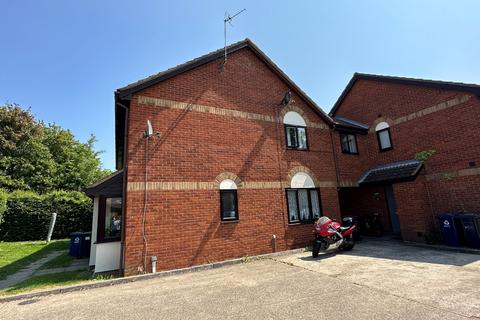 2 bedroom terraced house to rent, Kestrel Close, Hartford, PE29