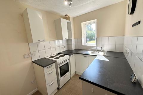 2 bedroom terraced house to rent, Kestrel Close, Hartford, PE29