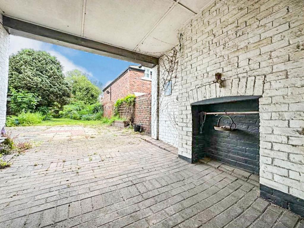 Front Street, East Boldon, Tyne and Wear, NE36 0SA 4 bed terraced house