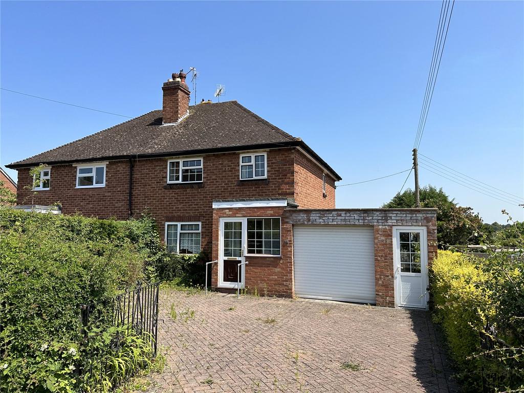 Hayes Road, Wolverley, Kidderminster... 3 bed semidetached house £260,000