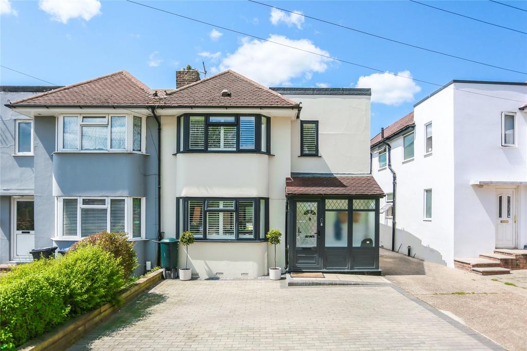 Upper Kingston Lane, ShorehambySea... 4 bed semidetached house £