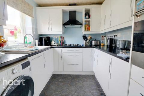 3 bedroom semi-detached house for sale, Gull Way, Chatteris