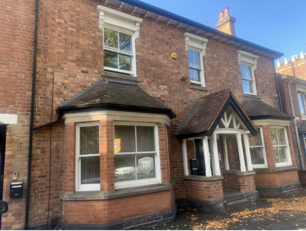 Tettenhall Road, Wolverhampton WV6 1 bed apartment £1,000 pcm (£231 pw)