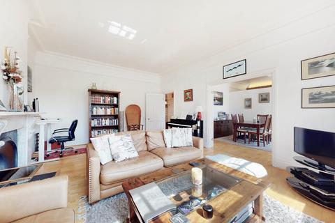 3 bedroom apartment for sale, Kidderpore Gardens, London, NW3