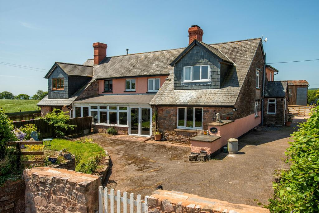 Hockworthy, Wellington, Devon, TA21 5 bed detached house for sale £