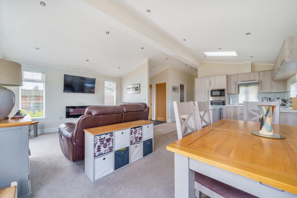 Kitchen / Living Room