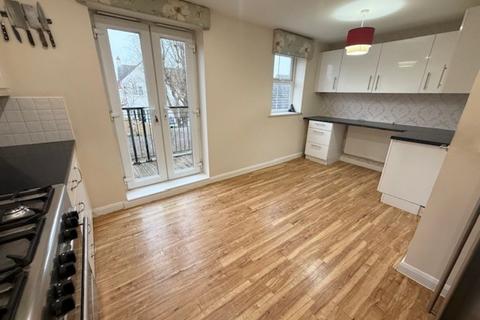 4 bedroom end of terrace house for sale, Pond Close, Fernwood