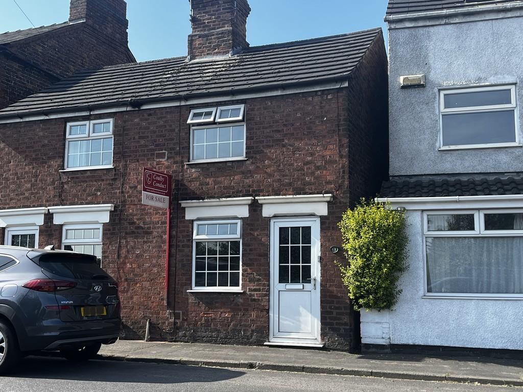 Chester Road, Middlewich 2 bed semidetached house for sale £100,000