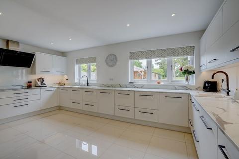 4 bedroom detached house for sale, Prospect Road, Oulton Broad