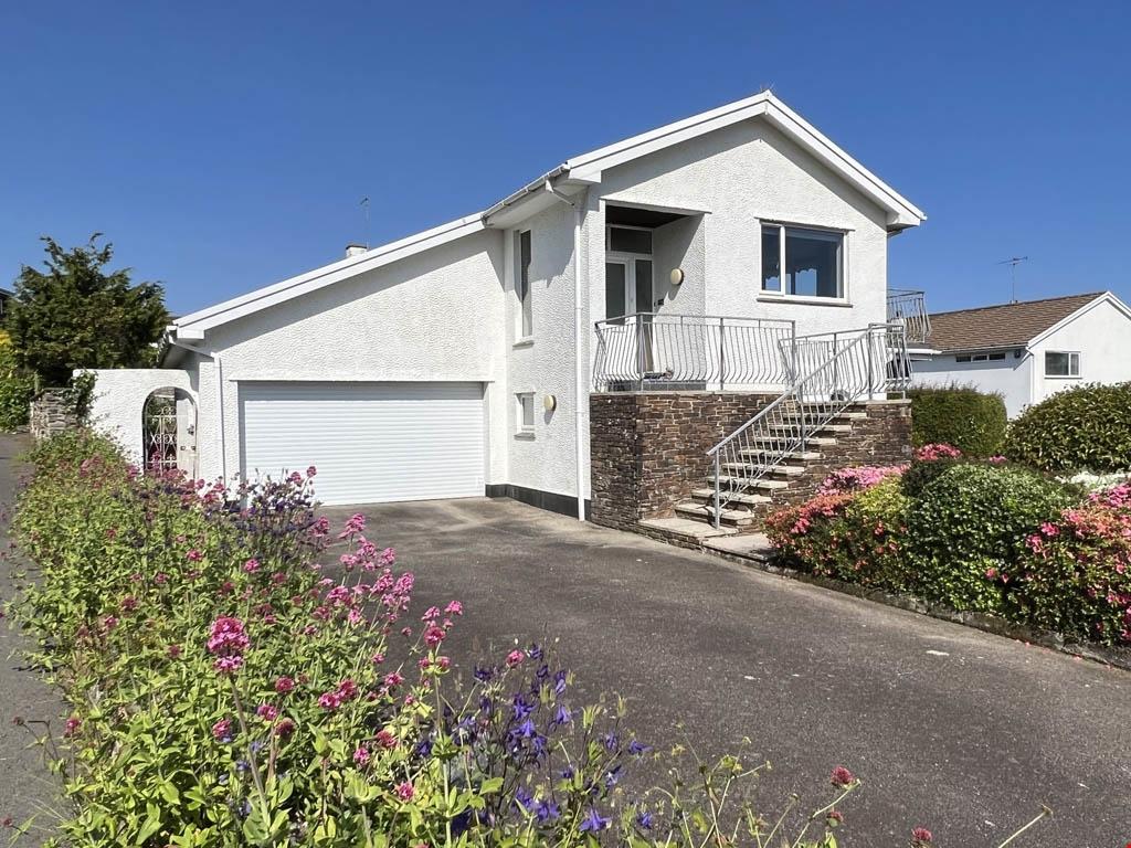 Duporth, Nr. St Austell, Cornwall 4 bed detached house for sale £897,500