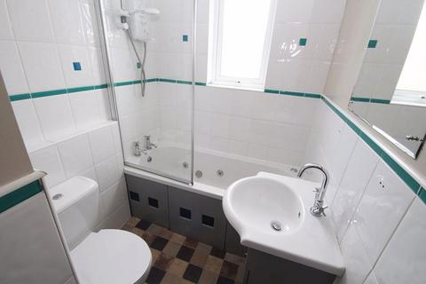 5 Baroness Road, Grimsby, DN34 4DP