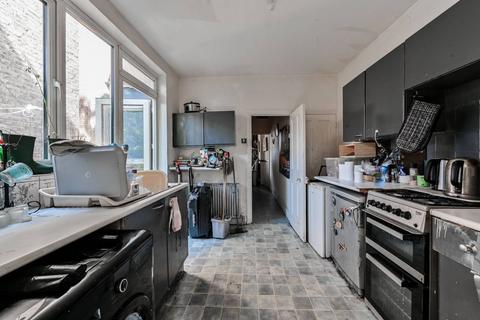 12 Scotts Road, London, E10 6LW