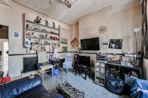 12 Scotts Road, London, E10 6LW