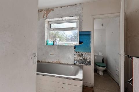 12 Scotts Road, London, E10 6LW