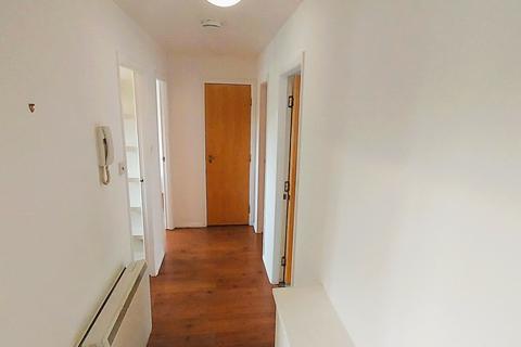 2 bedroom flat to rent, 8 Greenlaw Road, Flat 3/2, Glasgow, G14 0PG