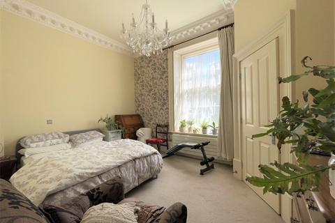 2 bedroom flat to rent, Headingley Lane, Leeds, West Yorkshire, LS6