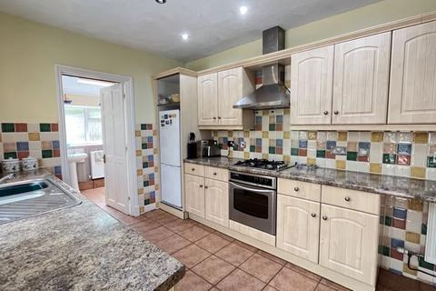 3 bedroom semi-detached house for sale, Maes Y Deri, Llanharan, Pontyclun CF72 9NH