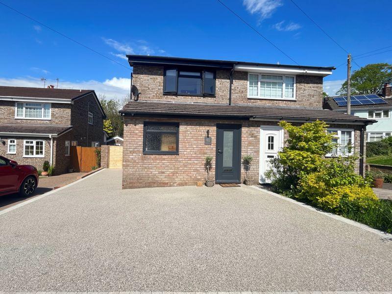 40 Millfield Drive, Cowbridge, The Vale of CF71 7BR 2 bed semidetached house for sale