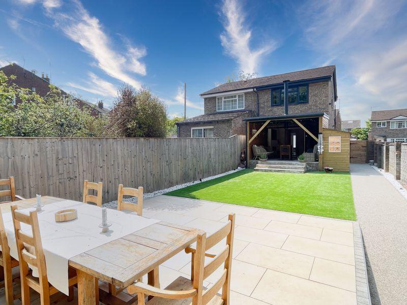 40 Millfield Drive, Cowbridge, The Vale of CF71 7BR 2 bed semidetached house for sale