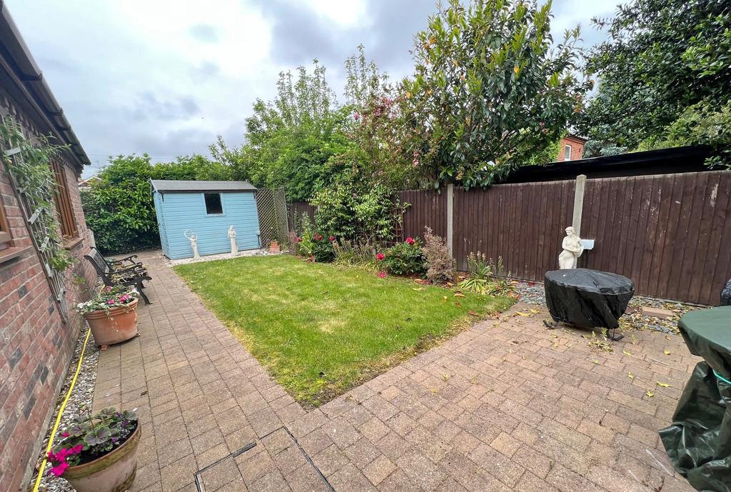 Happisburgh Road, White Horse Common 2 bed detached bungalow for sale