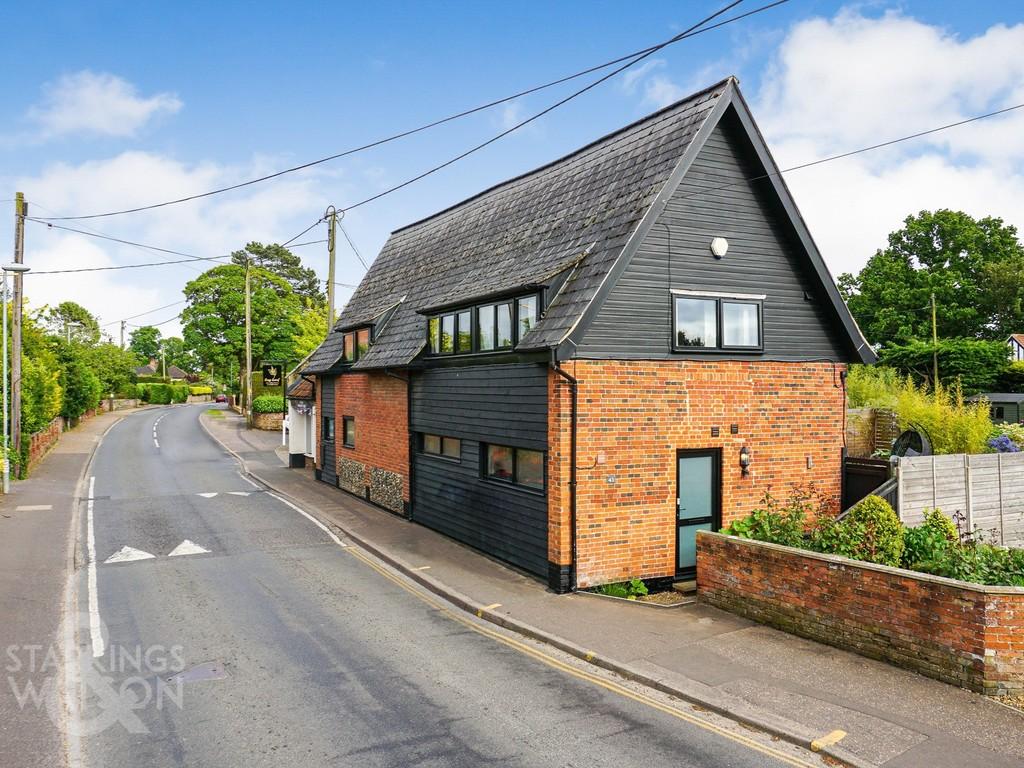 The Street, Brundall, Norwich 4 bed barn conversion for sale £625,000