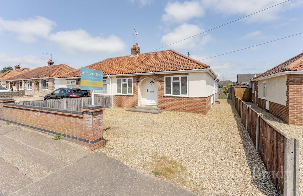 Woodland Road, Hellesdon 3 bed semidetached bungalow £270,000