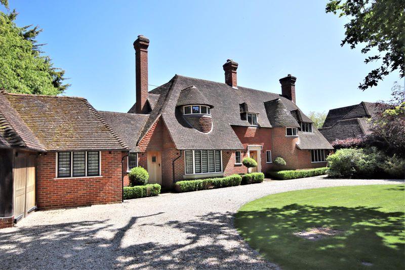 Mill Green Road, Ingatestone CM4 4 bed detached house for sale £3,485,000
