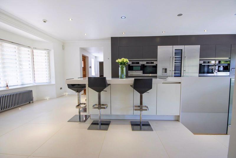Mill Green Road, Ingatestone CM4 4 bed detached house for sale £3,485,000