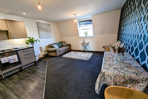 2 bedroom apartment for sale, South Street, Newport