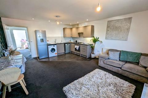 2 bedroom apartment for sale, South Street, Newport