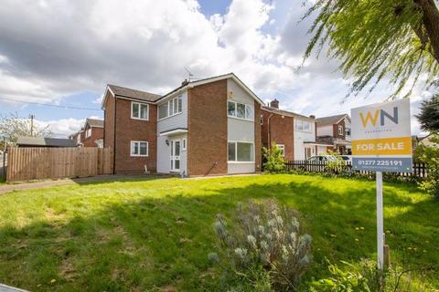 4 bedroom detached house for sale, Bellevue Road, Billericay CM12