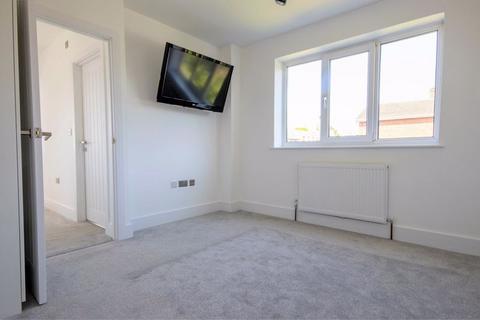 57 Bellevue Road, Billericay, CM12 9HB