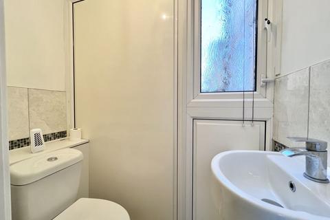 3 bedroom terraced house for sale - Cramond Walk, Halliwell