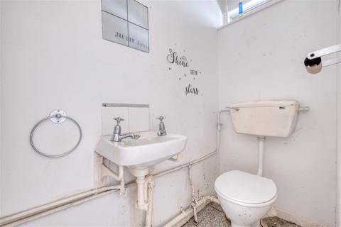 108 Astley Close, Redditch, B98 7TZ