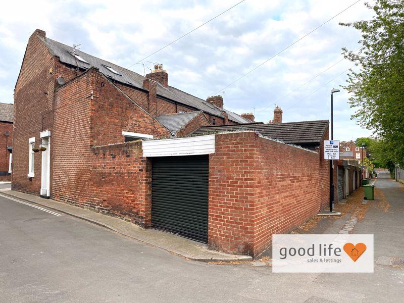 Tunstall Vale, Sunderland SR2 4 bed terraced house £165,000