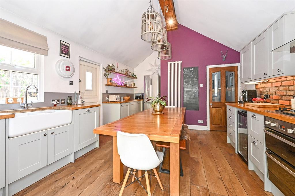Kitchen/Breakfast Rm