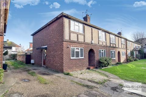 12 Calder Close, Enfield, EN1 3TS