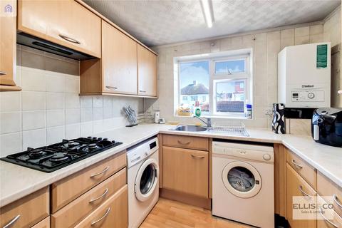 12 Calder Close, Enfield, EN1 3TS