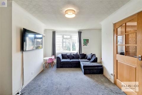 12 Calder Close, Enfield, EN1 3TS