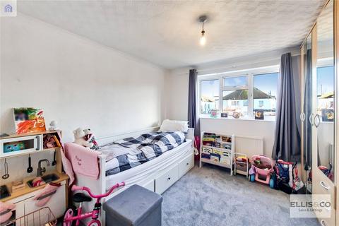 12 Calder Close, Enfield, EN1 3TS