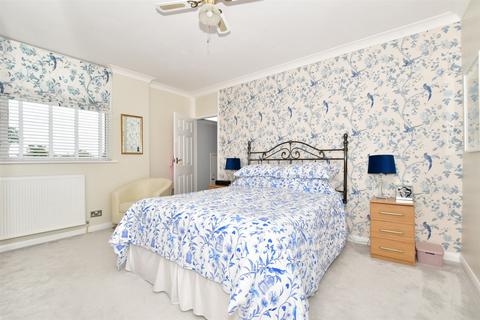 61 Foads Hill, Cliffsend, Ramsgate, CT12 5EW