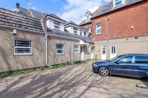 2 bedroom maisonette to rent - Colonade Court, Christchurch Road, Boscombe