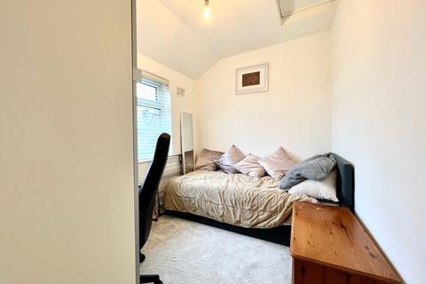100 Brooklands Road, Hull, HU5 5AE