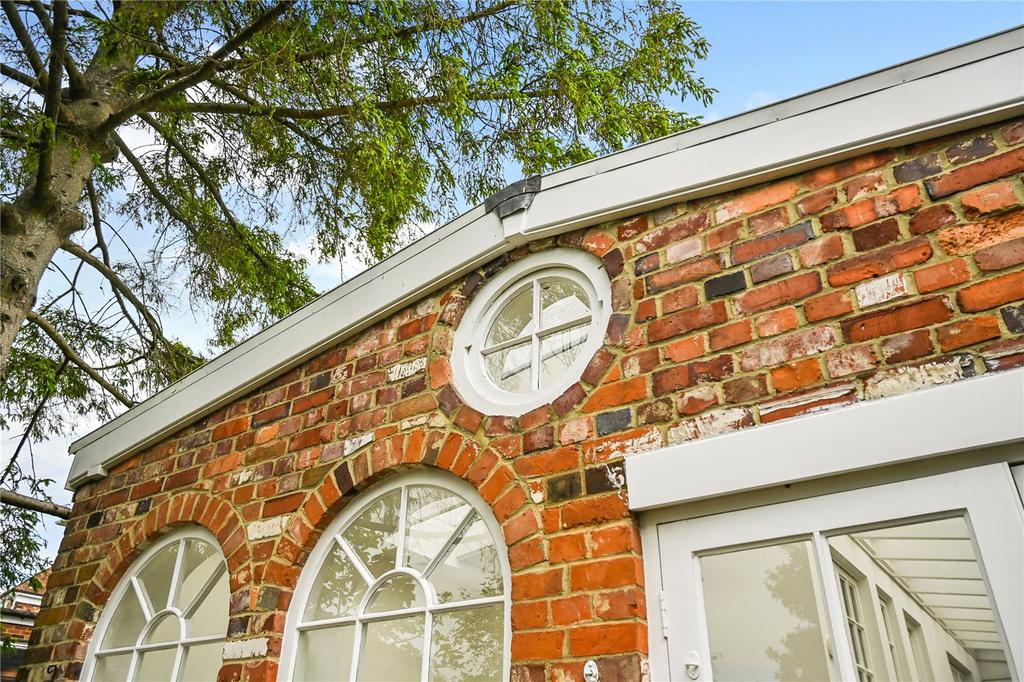 Feature Window