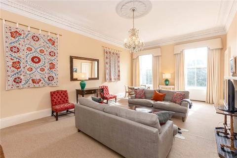 3 bedroom apartment to rent, Regent Terrace, Calton Hill, Edinburgh