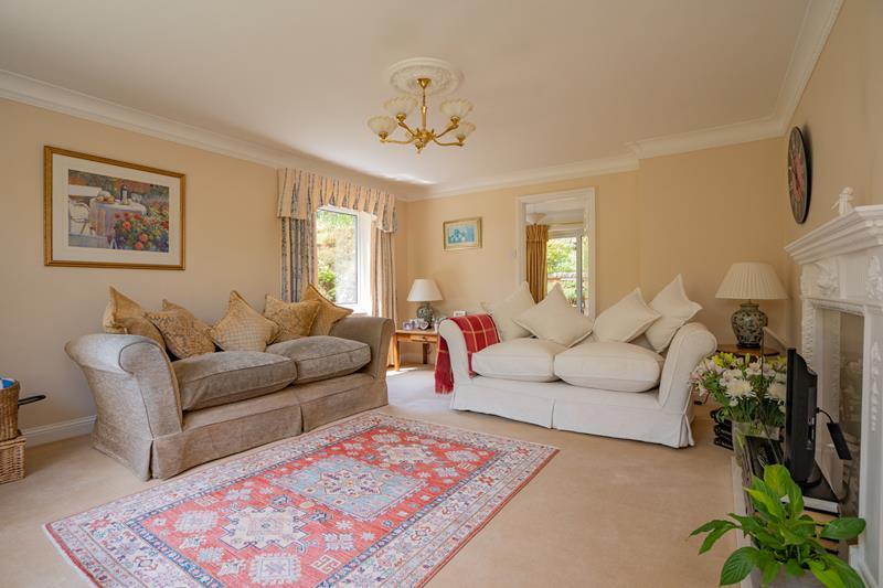 Oakwood, Horse Road, Wellington Heath, Ledbury, Herefordshire, HR8 1LP