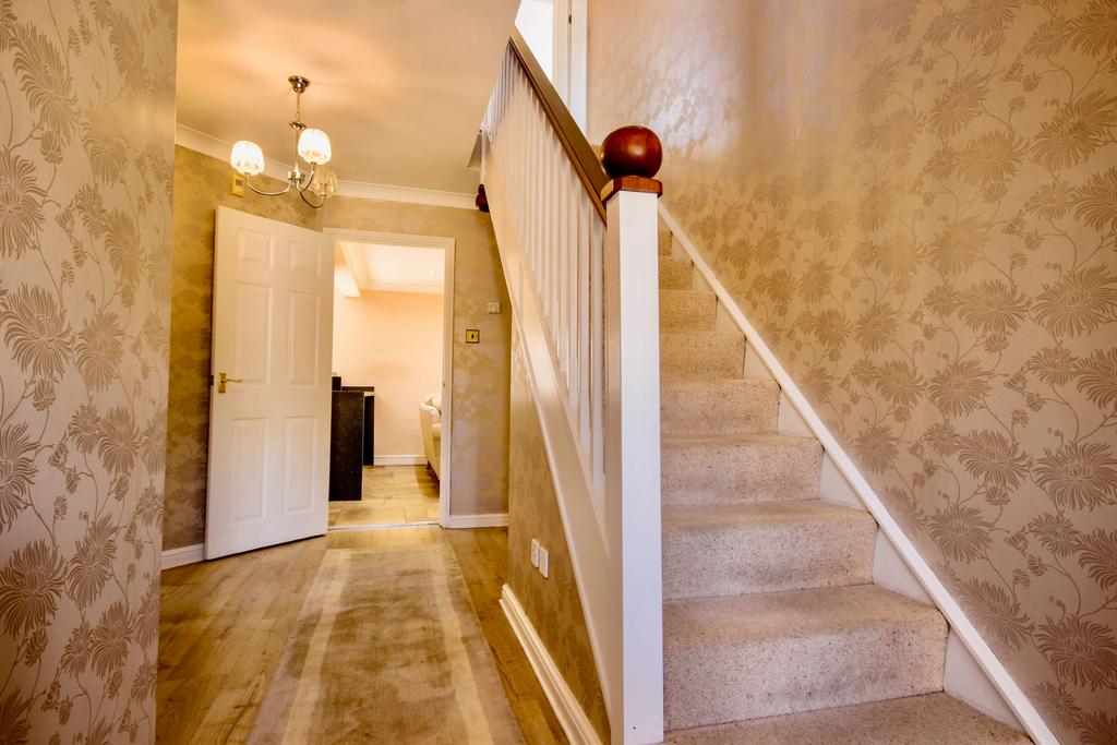 Parc Bryn, Pontllanfraith, Blackwood 4 bed detached house for sale £