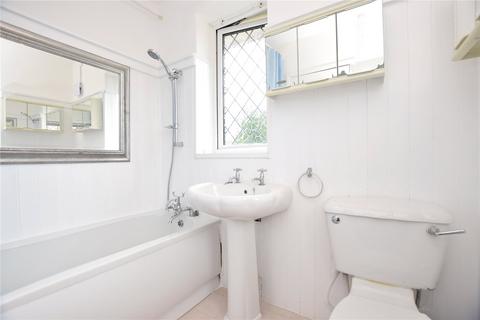 3 bedroom semi-detached house to rent, Dib Lane, Leeds