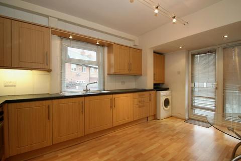 3 bedroom end of terrace house to rent, Norman Road, Altrincham